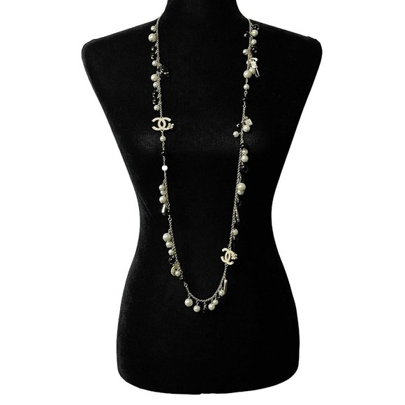 CHANEL Pearl and Black Beaded Belt main image 13